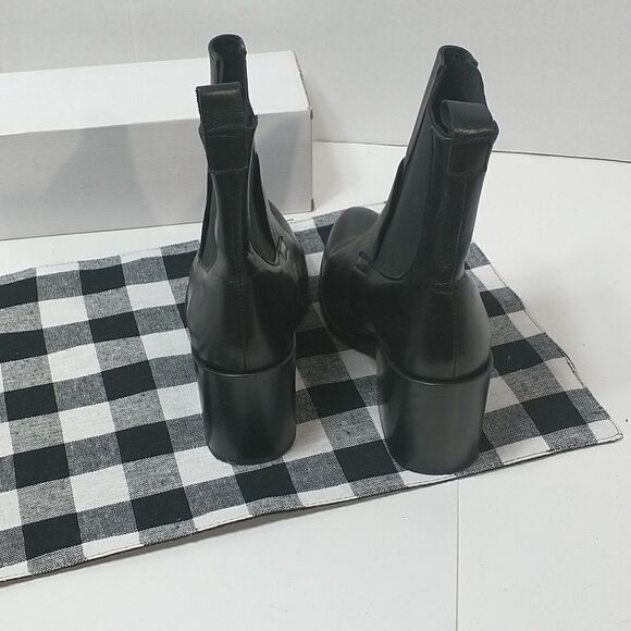 Brusque Womens Chelsea Booties Black Block Heel Almond Toe Pull On 10.5 EUR 41 - Picture 5 of 10